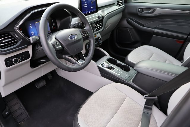 Certified 2023 Ford Escape Active image 3