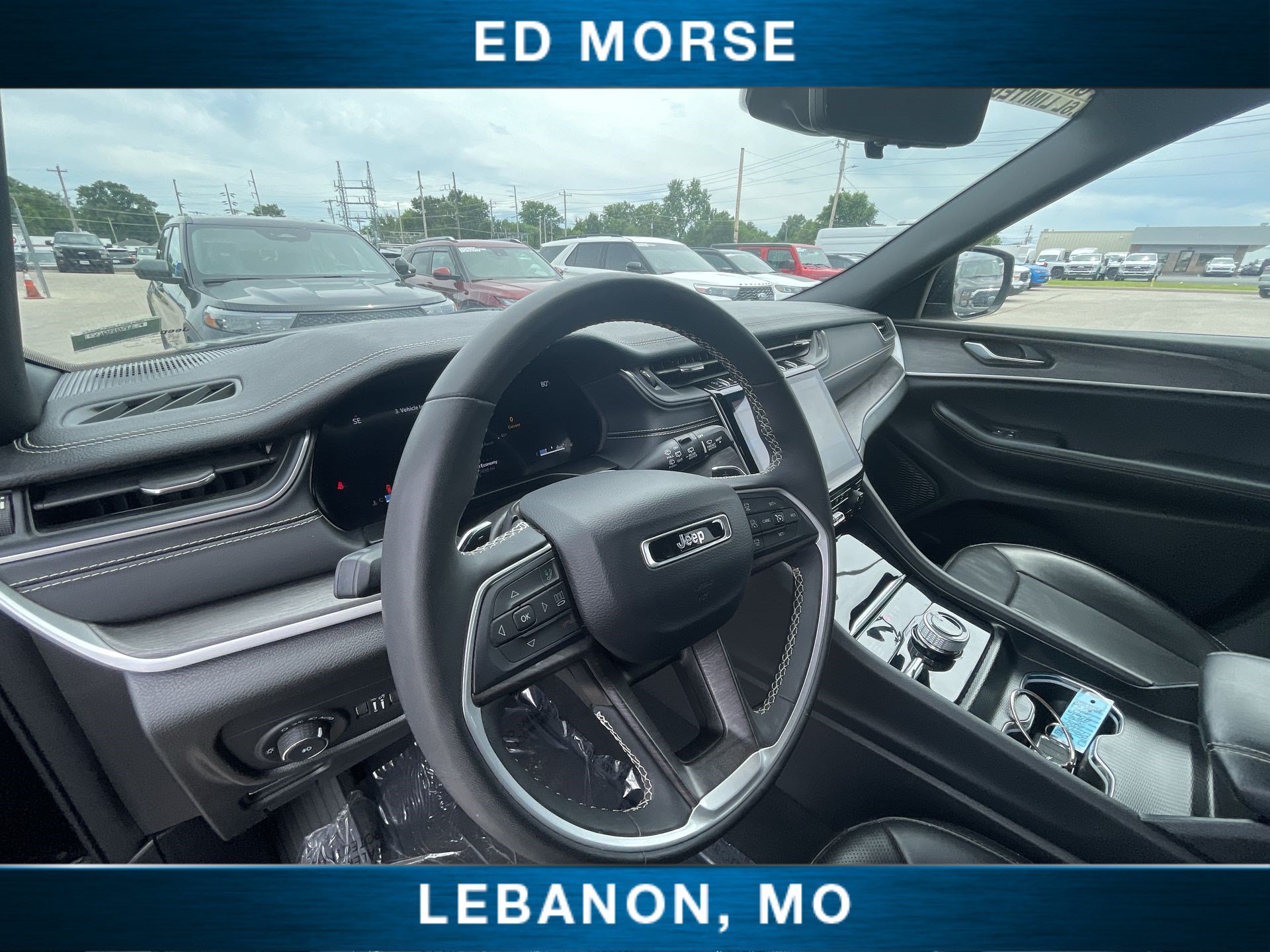 Used 2024 Jeep Grand Cherokee L Limited w/ Luxury Tech Group II AWD/4WD image 10