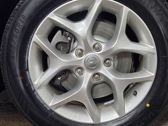 Used 2019 Chrysler Pacifica Touring-L Plus w/ Tire & Wheel Group FWD image 11