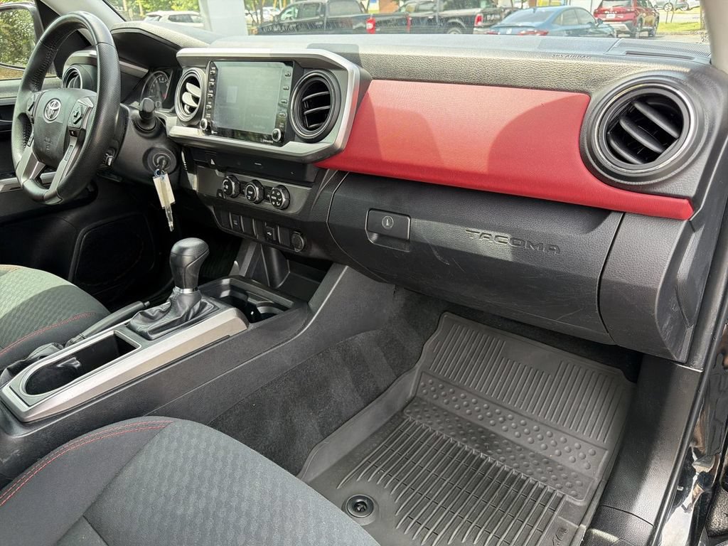 Used 2022 Toyota Tacoma SR5 RWD image 26