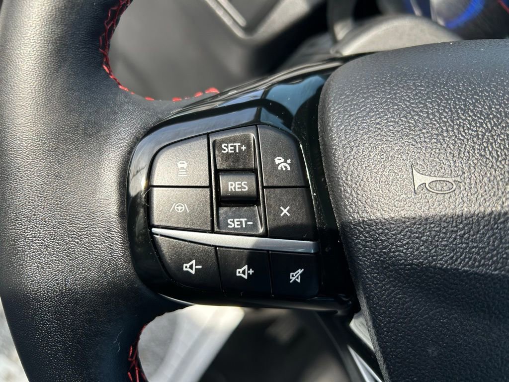 Certified 2022 Ford Escape SEL w/ SEL Stealth AWD Package image 23