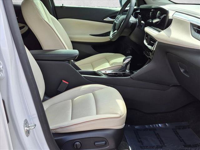 Used 2026 Buick Encore GX Avenir w/ Avenir Technology Package FWD image 20