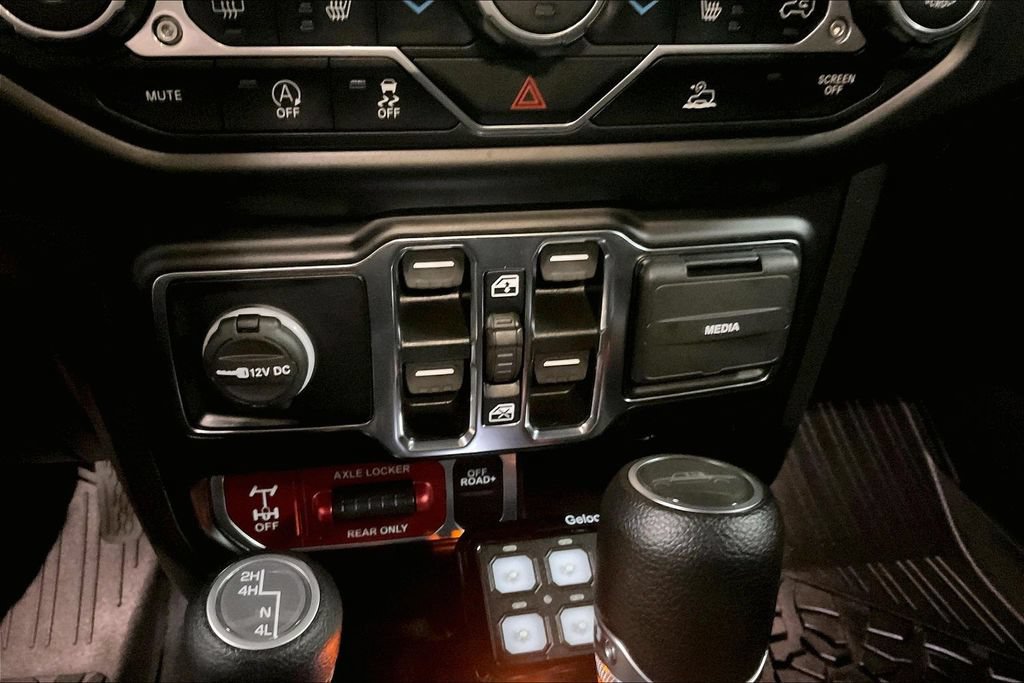 Used 2022 Jeep Gladiator Mojave w/ Cold Weather Group AWD/4WD image 30