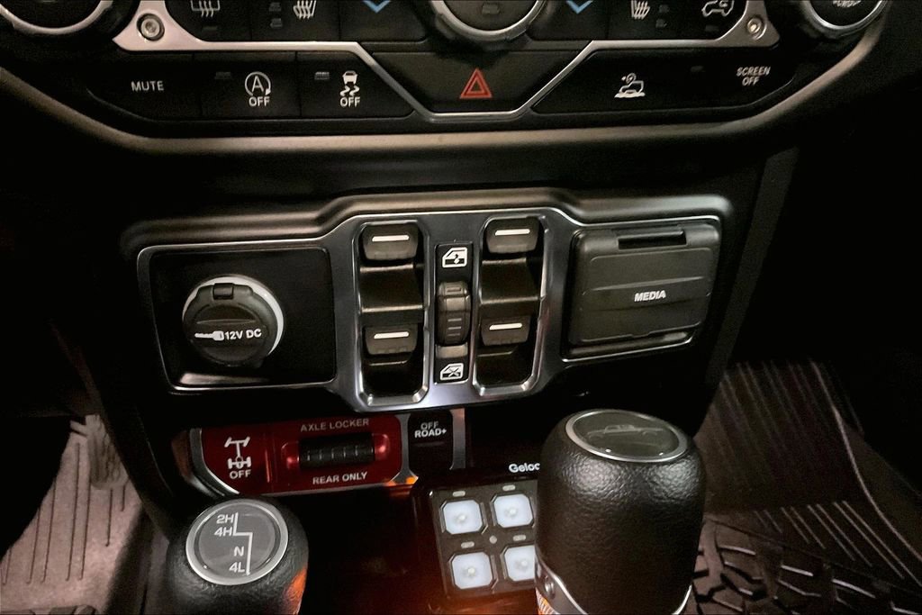 Used 2022 Jeep Gladiator Mojave w/ Cold Weather Group AWD/4WD image 30