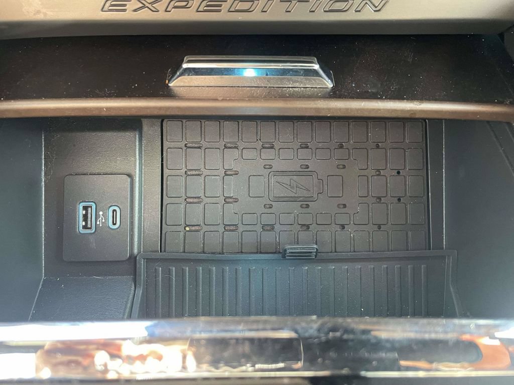 Certified 2022 Ford Expedition King Ranch AWD/4WD image 23