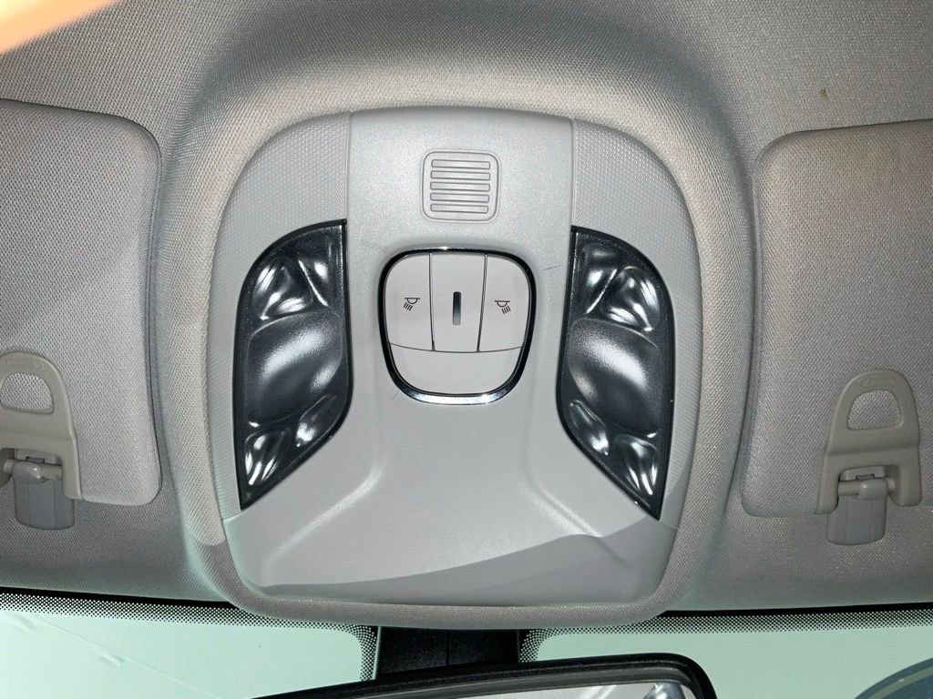 Used 2020 Jeep Compass Latitude FWD image 16