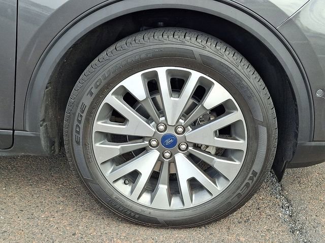 Certified 2020 Ford Escape Titanium w/ Titanium Premium Package 2.0 image 8