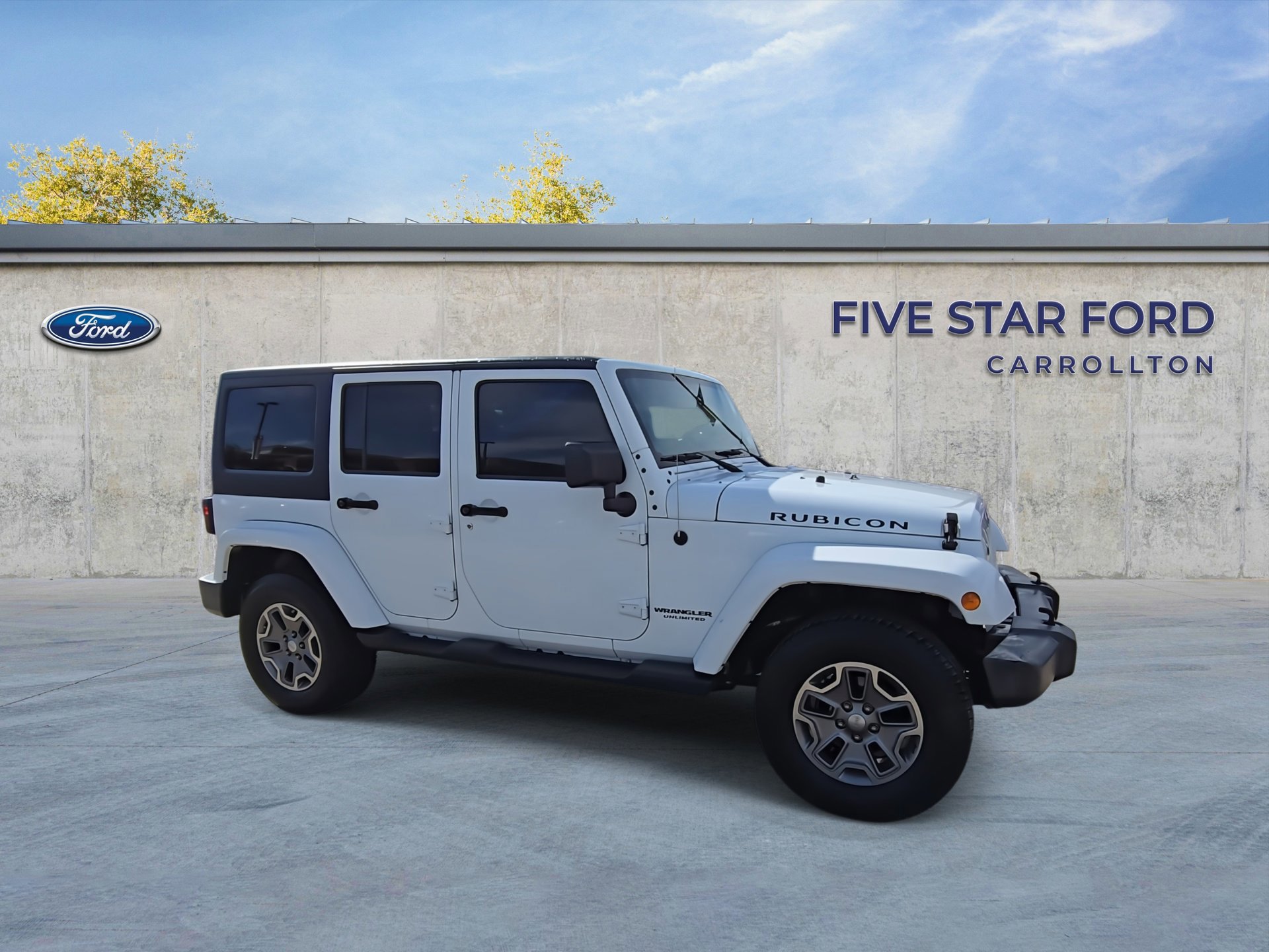 Used 2017 Jeep Wrangler Unlimited Rubicon w/ Connectivity Group image 8