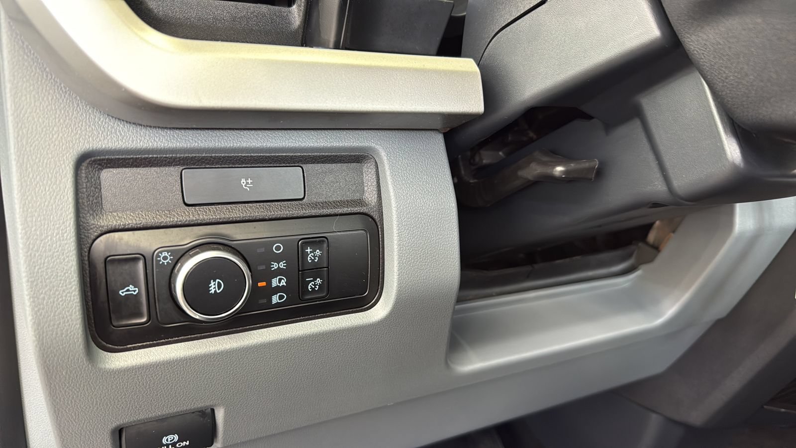 Certified 2024 Ford F250 XL w/ STX Appearance Package AWD/4WD image 16