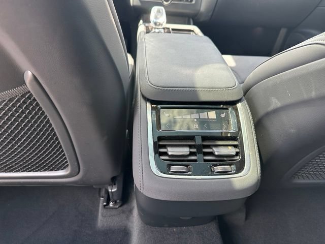 Used 2025 Volvo XC90 B6 Plus AWD/4WD image 18