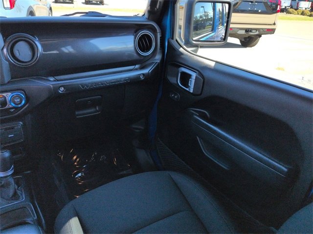 Used 2022 Jeep Wrangler Unlimited Sport image 17