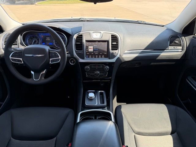 Used 2023 Chrysler 300 Touring w/ Sport Appearance Package RWD image 20