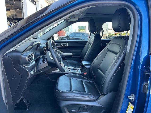 Certified 2022 Ford Explorer XLT w/ Equipment Group 202A AWD/4WD image 15