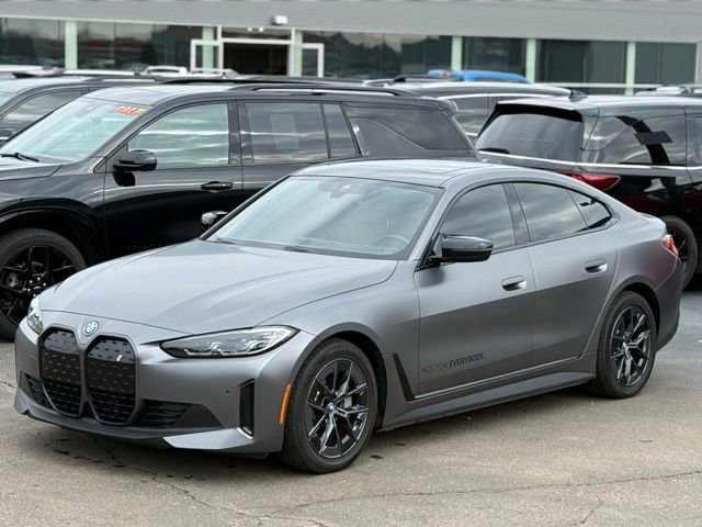 Used 2023 BMW i4 eDrive40 w/ Premium Package image 4