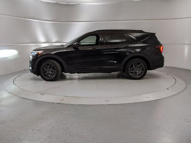 Certified 2025 Ford Explorer ST-Line w/ ST-Line Street Pack image 5