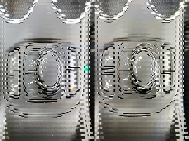 Used 2022 GMC Terrain SLE w/ Driver Convenience Package image 22