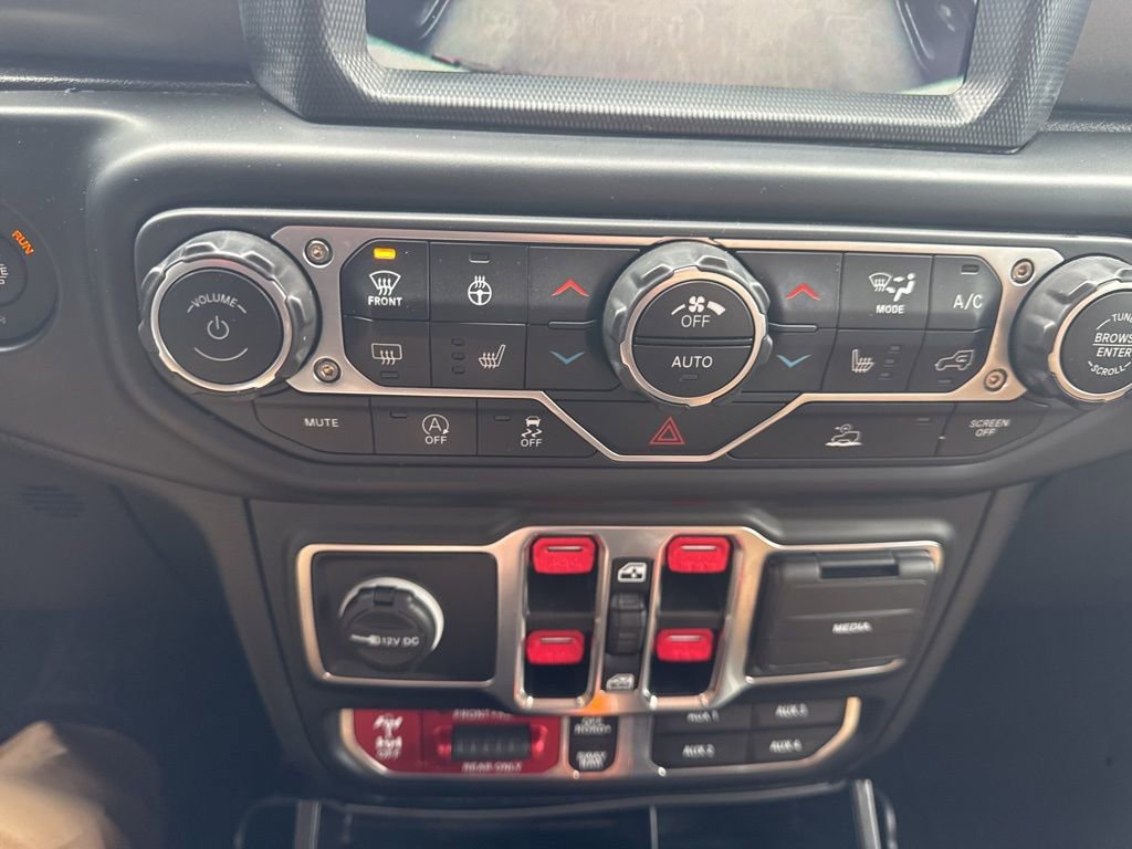 Used 2023 Jeep Gladiator Rubicon w/ Cold Weather Group image 7