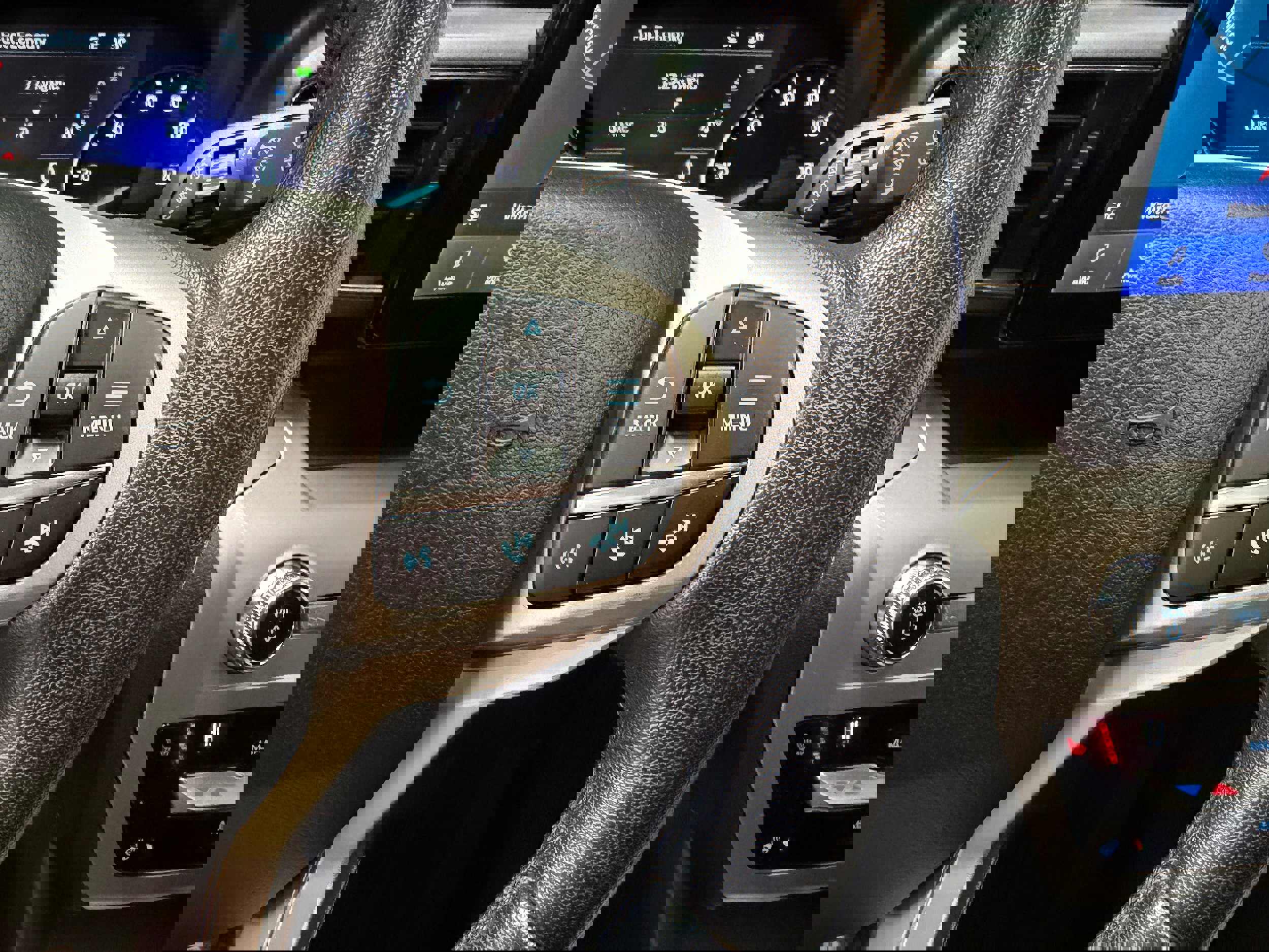 Certified 2021 Ford Explorer XLT w/ Equipment Group 202A image 17