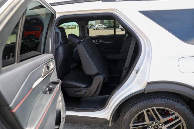 Certified 2025 Ford Explorer ST AWD/4WD image 38