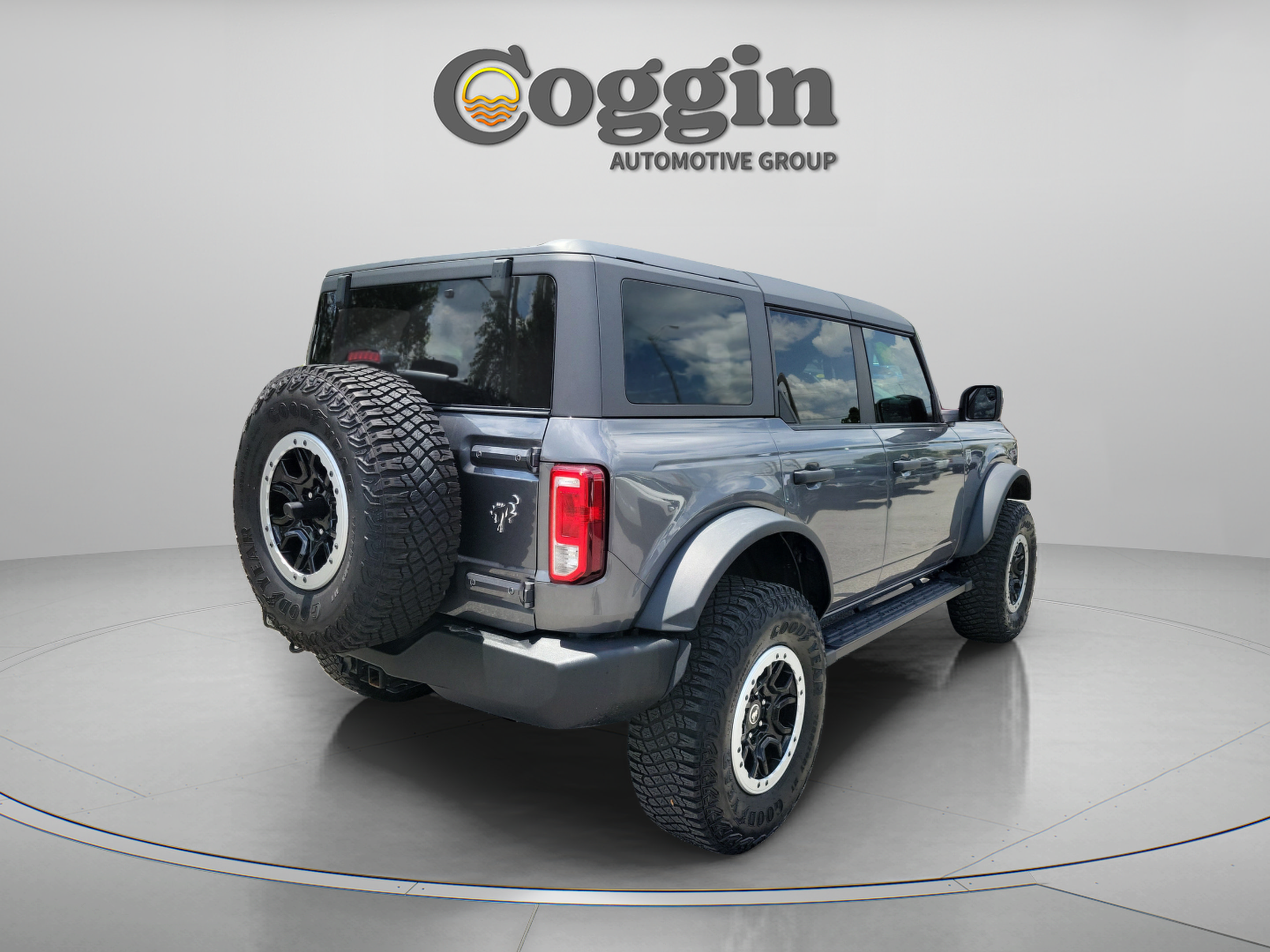 Certified 2024 Ford Bronco Big Bend w/ Sasquatch Package AWD/4WD image 3