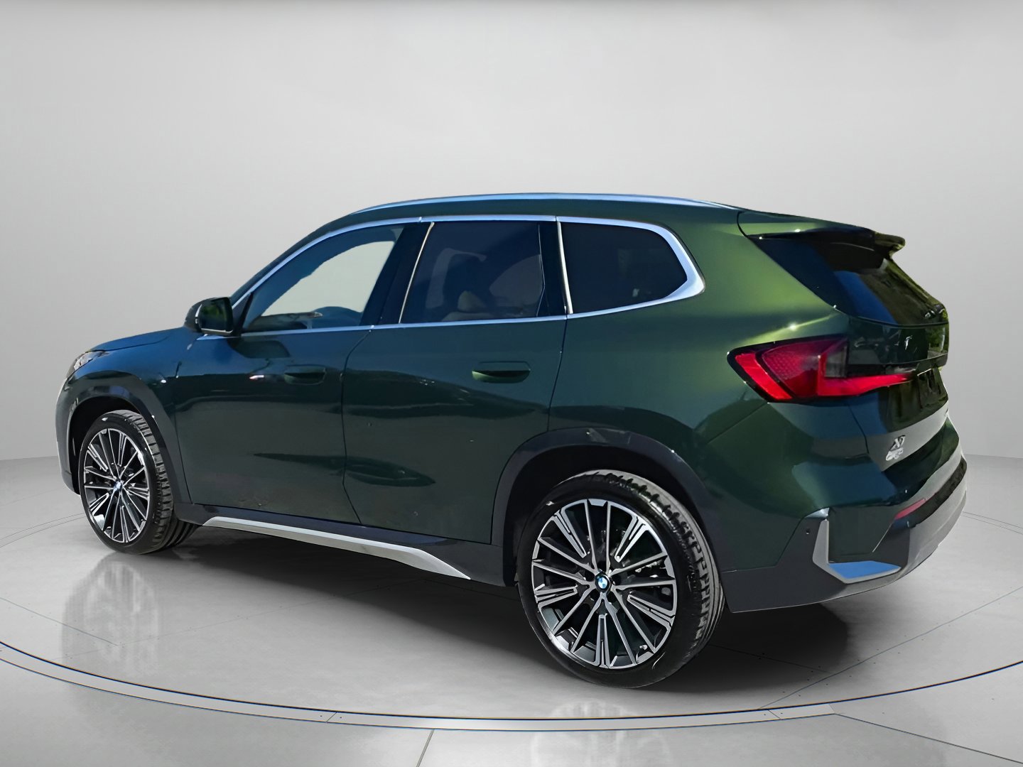 Used 2025 BMW X1 xDrive28i w/ Convenience Package image 13