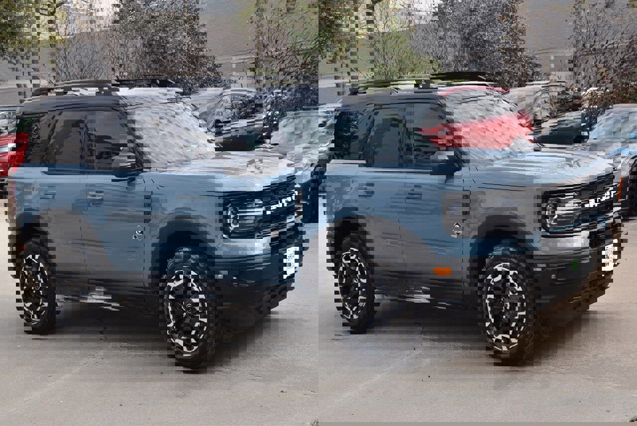 Certified 2023 Ford Bronco Sport Outer Banks w/ Tech Package image 5