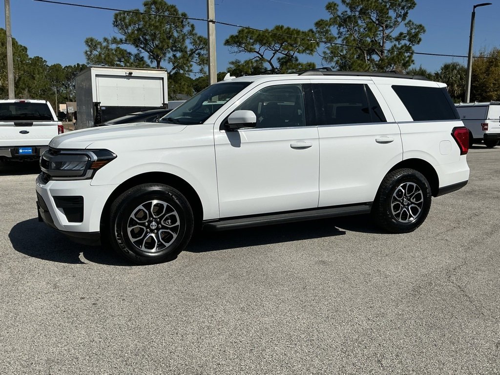 Certified 2024 Ford Expedition XLT image 2