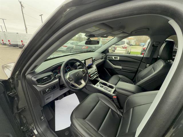 Certified 2023 Ford Explorer XLT w/ Equipment Group 202A AWD/4WD image 14