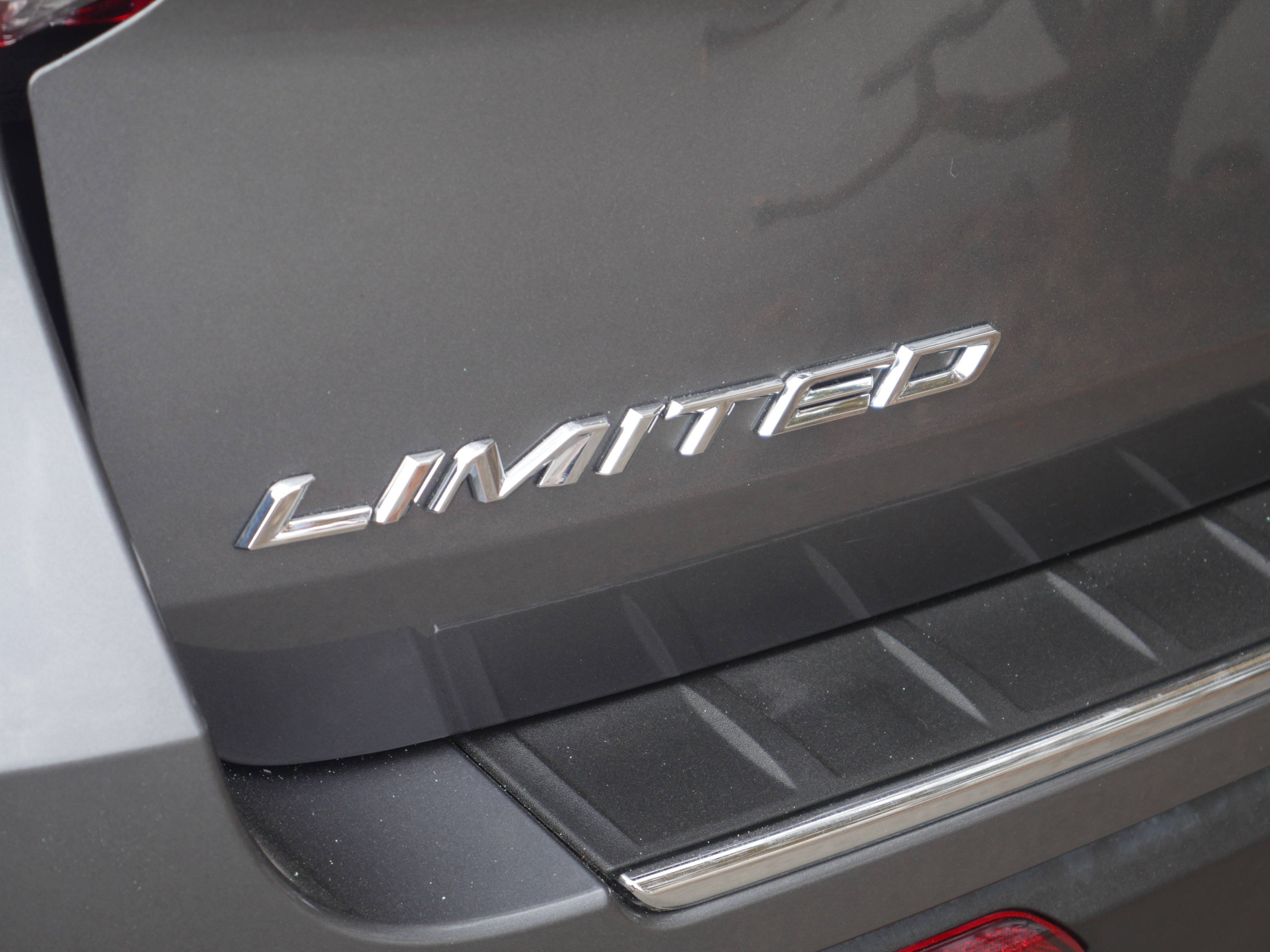 Certified 2024 Ford Explorer Limited AWD/4WD image 21