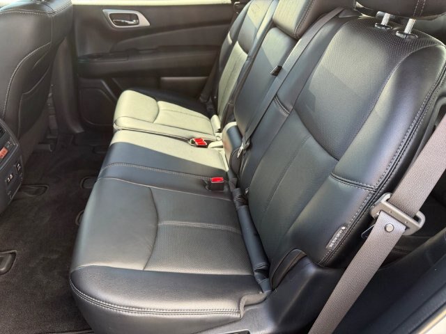 Used 2020 Nissan Pathfinder Platinum w/ Cargo Package AWD/4WD image 13