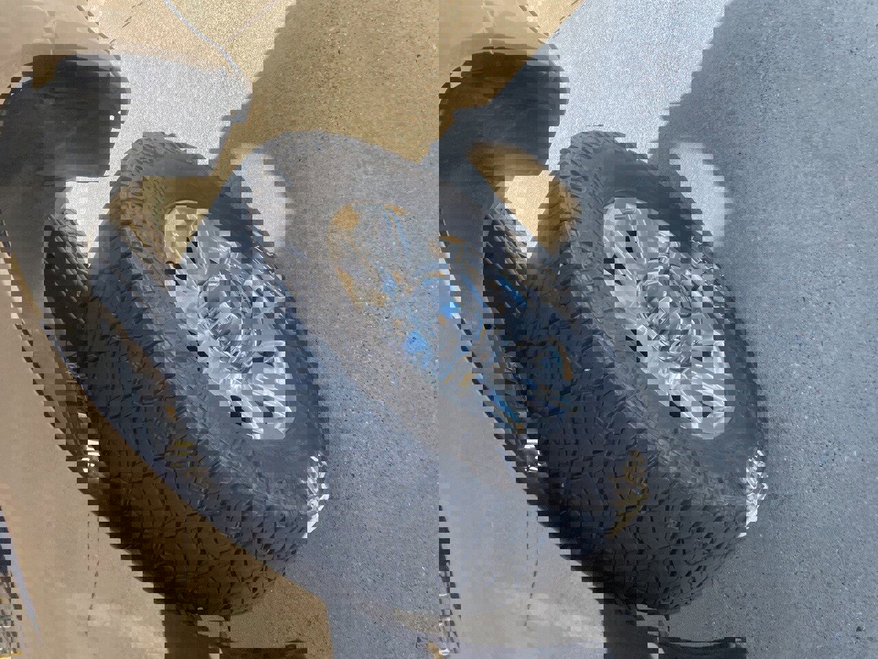 Certified 2017 Ford F350 Platinum w/ Platinum Ultimate Package image 9