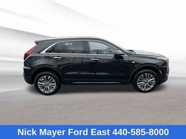 Used 2025 Cadillac XT4 Premium Luxury image 6