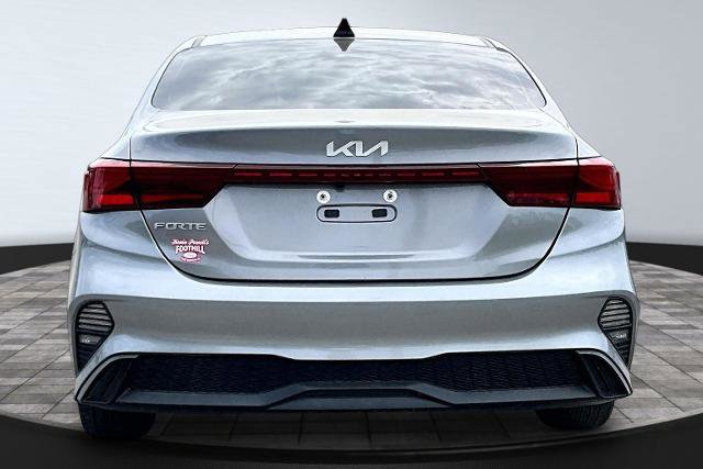 Used 2023 Kia Forte GT-Line w/ GT-Line Premium Package FWD image 4