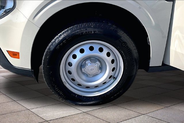 Certified 2025 Ford Maverick XL FWD image 10