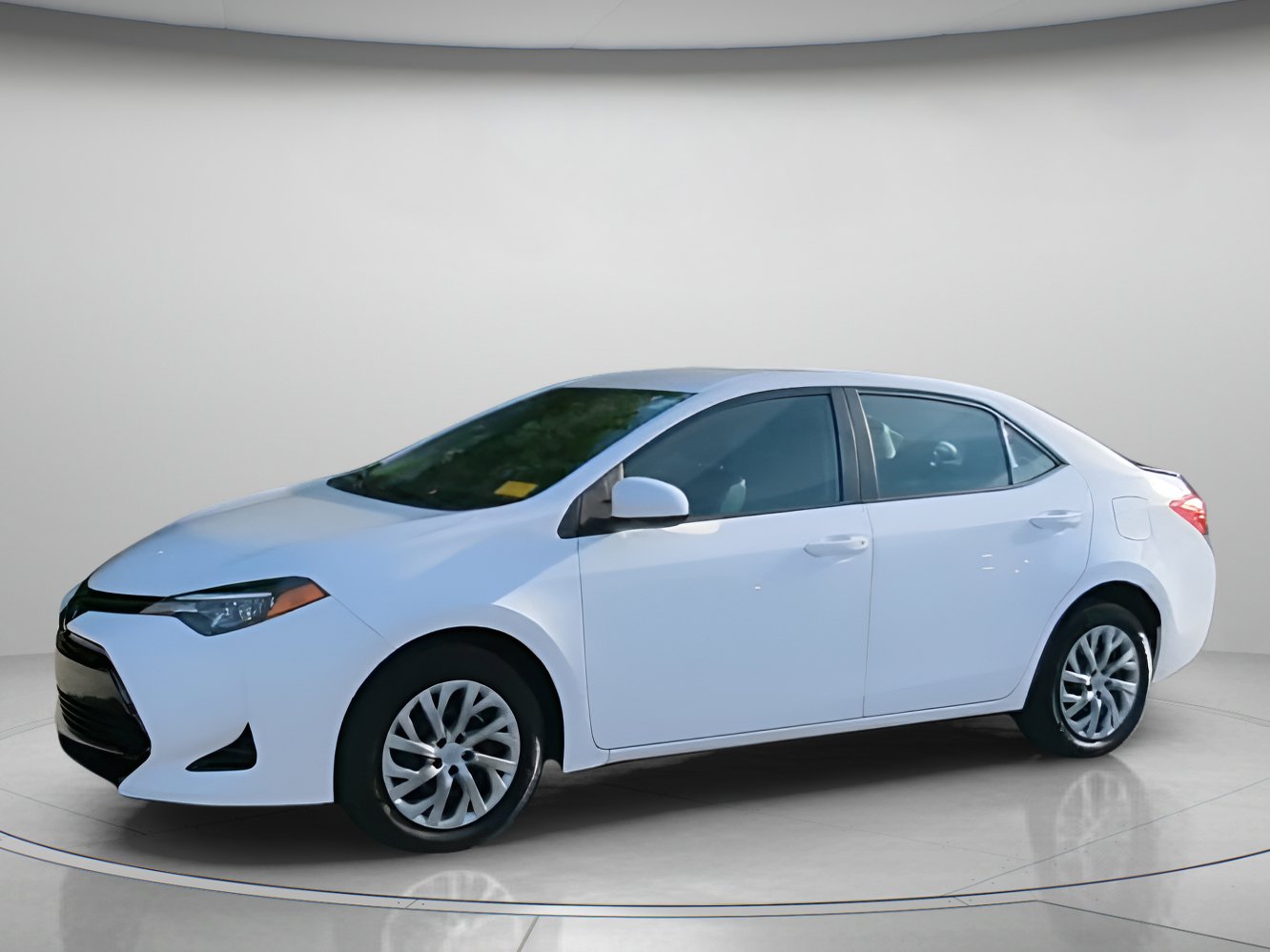 Used 2018 Toyota Corolla LE image 13