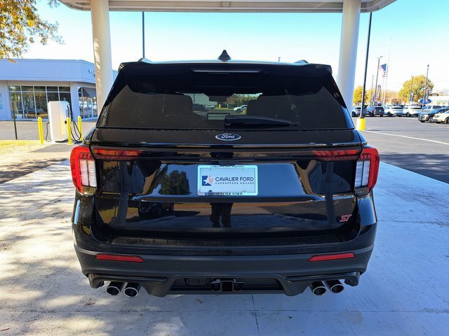 Certified 2025 Ford Explorer ST image 3