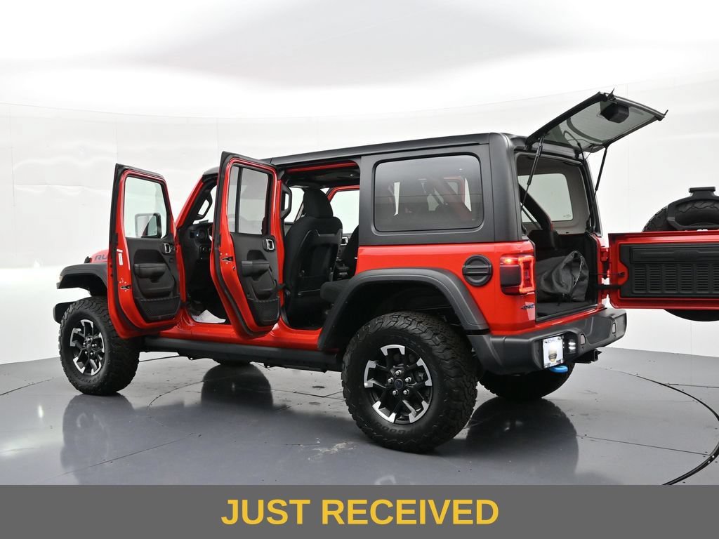 Used 2025 Jeep Wrangler Unlimited Rubicon 4xe w/ Safety Group AWD/4WD image 29