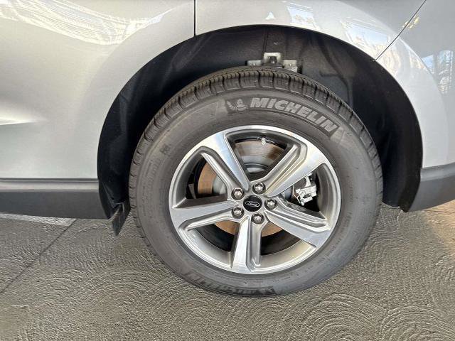 Certified 2024 Ford Edge SEL w/ Convenience Package image 9