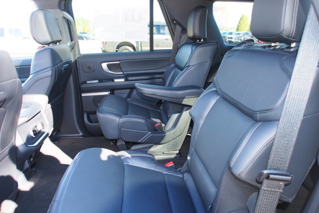 Certified 2025 Ford Expedition Platinum w/ Stealth Performance Package image 21