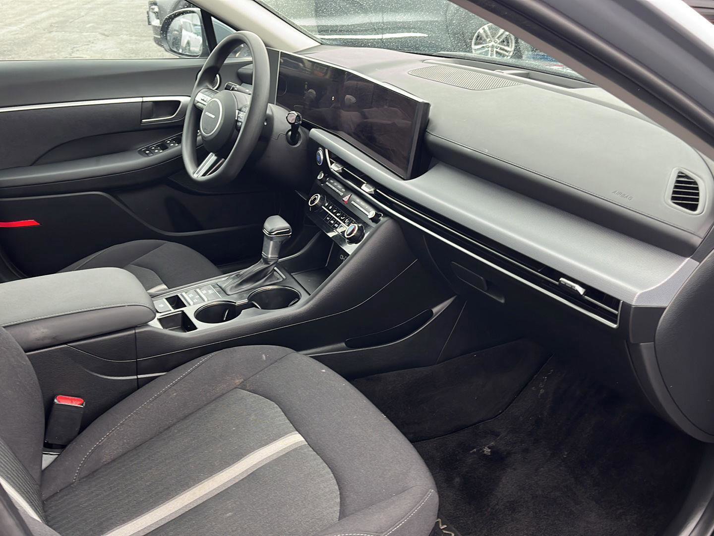 Used 2025 Hyundai Sonata SE image 12