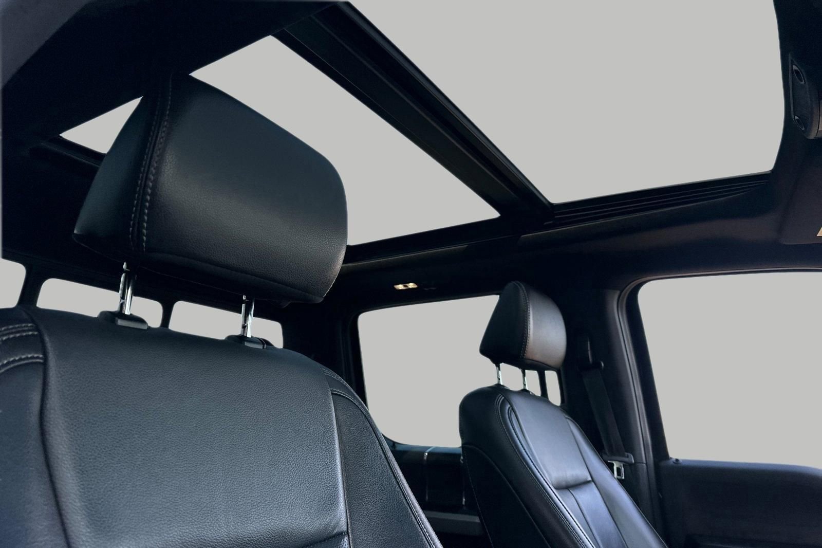 Certified 2022 Ford F250 Lariat w/ Lariat Ultimate Package image 17