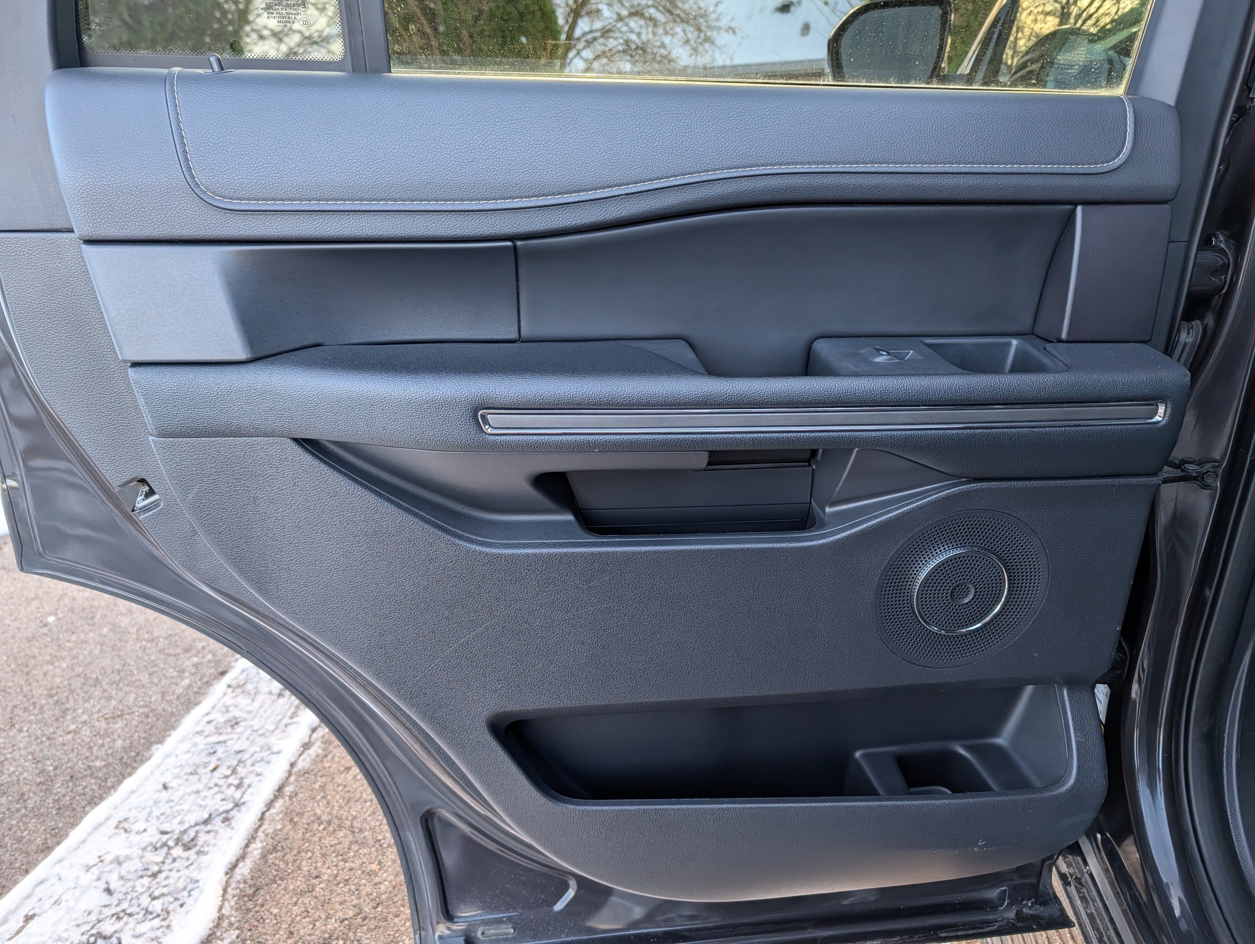 Certified 2024 Ford Expedition XLT image 37