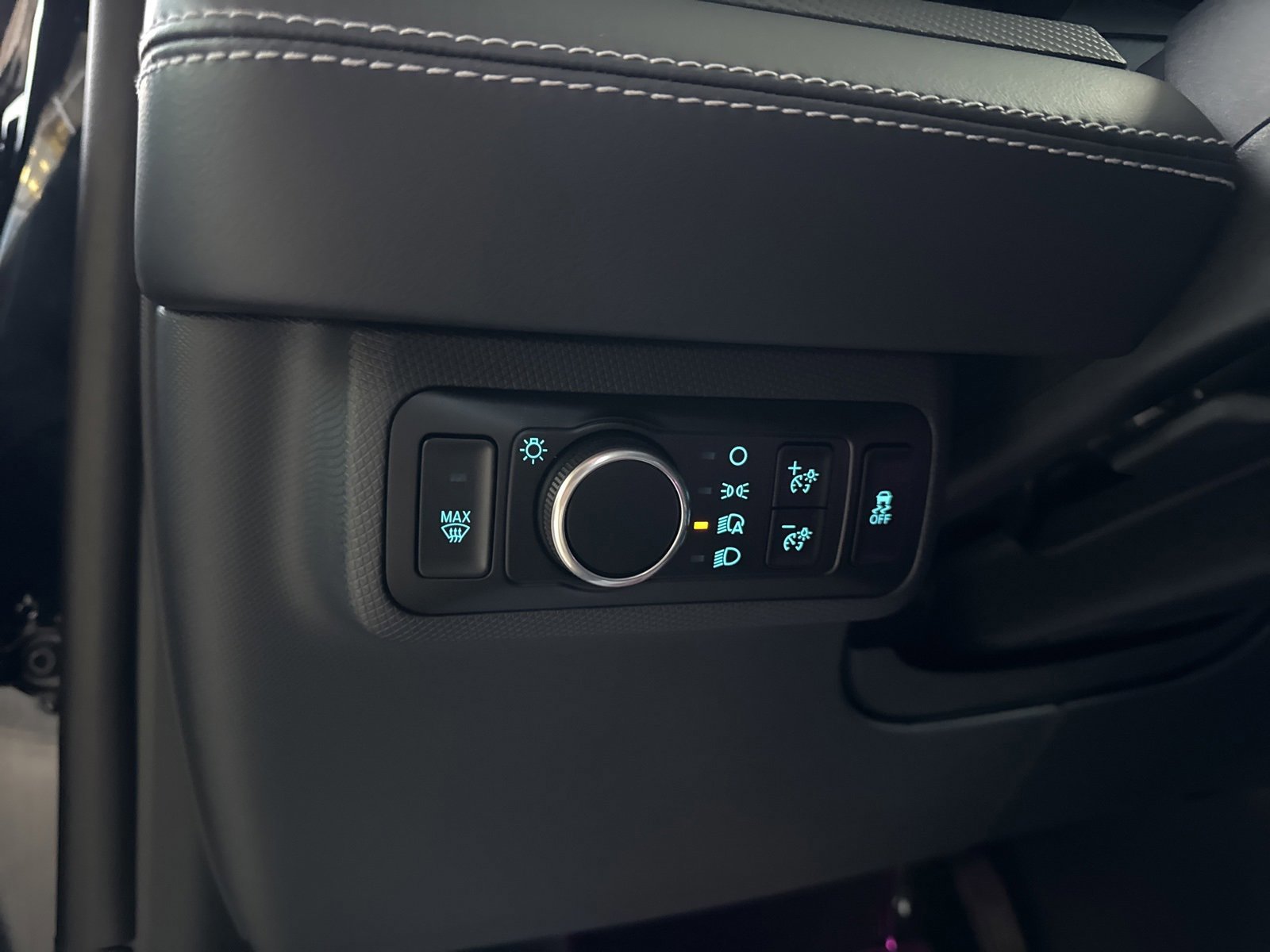 Certified 2025 Ford Mustang Mach-E Premium image 25