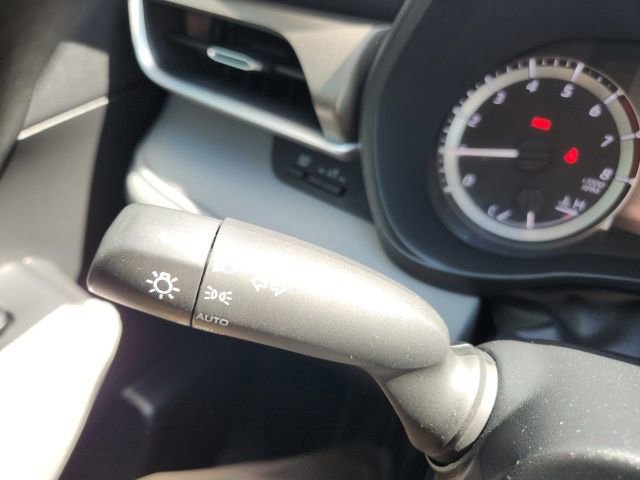 Used 2023 Toyota Highlander L image 30