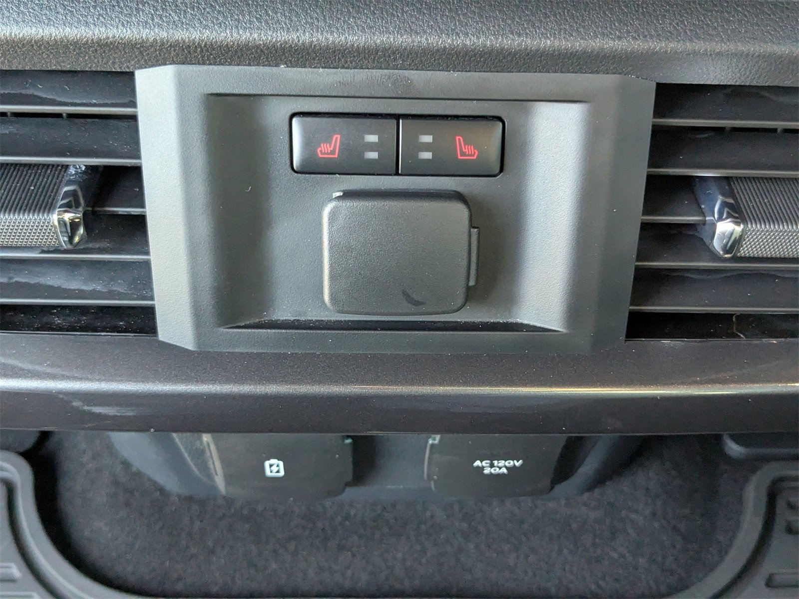 Certified 2023 Ford F150 Lariat w/ Equipment Group 502A High image 15