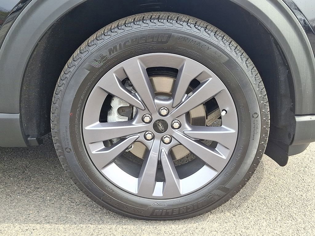 Certified 2025 Ford Explorer Active w/ Active Comfort Package image 9