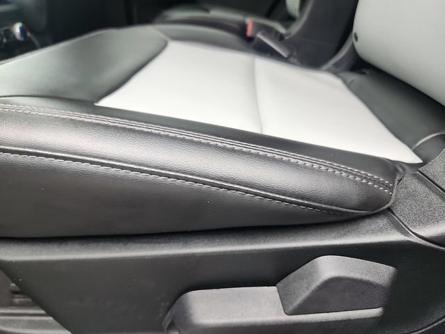 Certified 2022 Ford Explorer XLT w/ Equipment Group 202A AWD/4WD image 26
