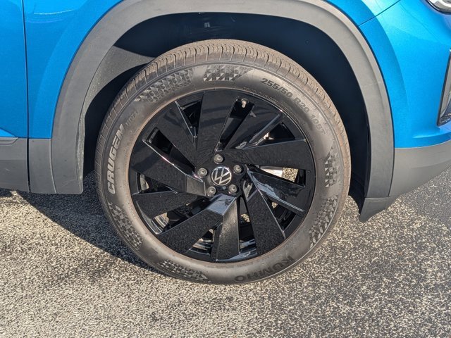 Used 2024 Volkswagen Atlas Cross Sport SE image 12