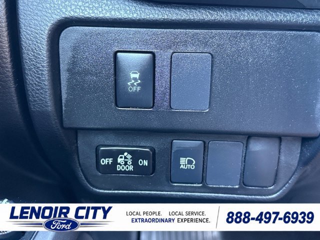 Used 2021 Toyota Tacoma SR5 AWD/4WD image 27