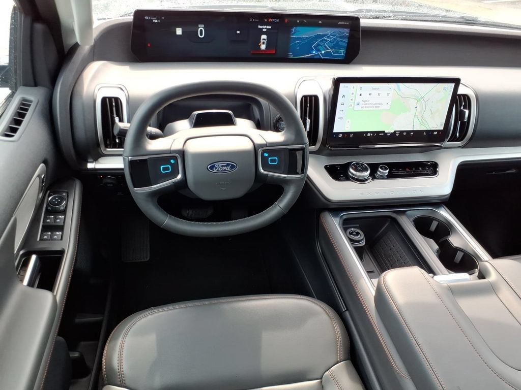 Certified 2025 Ford Expedition Active AWD/4WD image 13